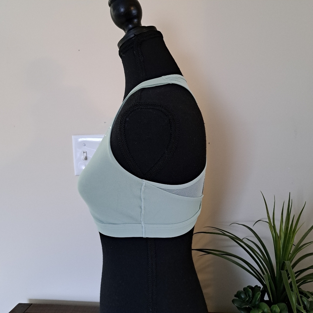 Gymshark Crossover Sports Bra Green Women's Size Medium Sporty Activewear Mesh - Picture 6 of 13